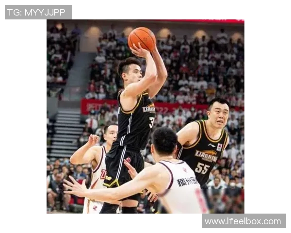 辽宁男篮与广东男篮激战不止，双方都力争晋级总决赛！